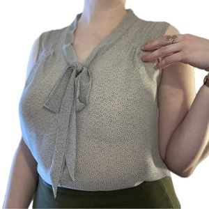 LOFT | Gray/White Polka Dot Sheer Chiffon Sleeveless Blouse with Neck Tie M